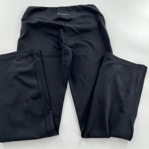 New Balance black flared work out leggings size L 4/$25